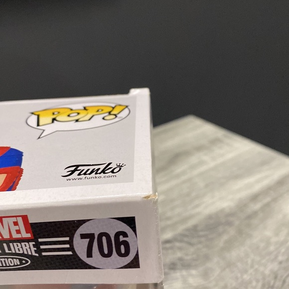 Funko Pop! | Marvel Lucha Libre #706: El Aracno (Spider-Man) - Bobble-Head - Picture 10 of 14